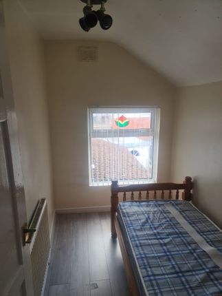 End terrace house to rent in Brooklyn Road, Coventry