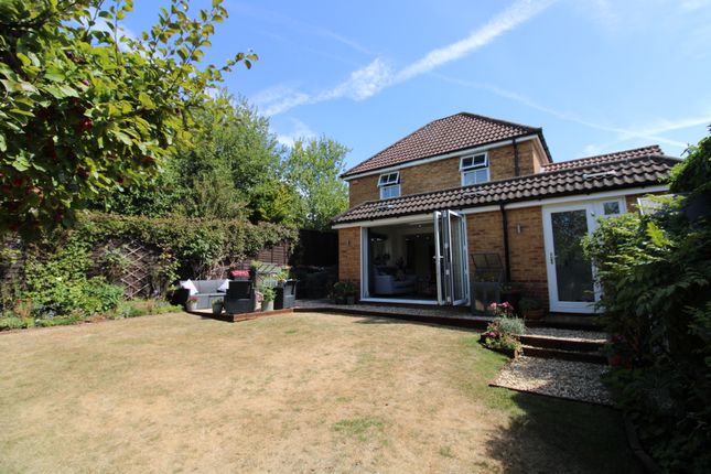 15, Bluebell Way, Thatcham photo 4