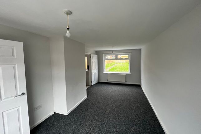 7, Pond Walk, St Helens photo 5