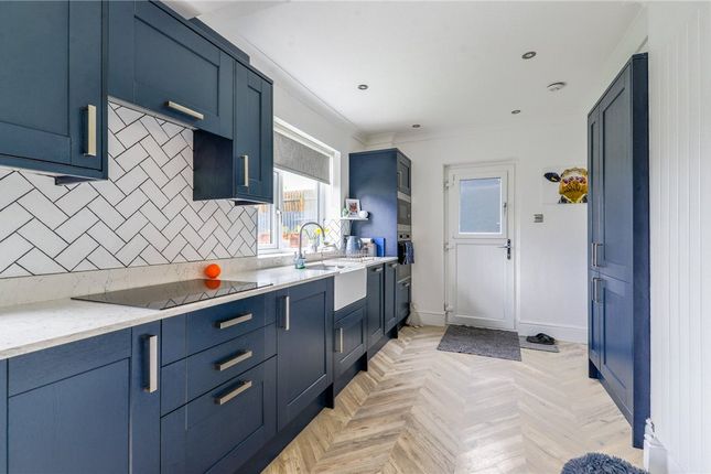35, Woodlands Rise, Keighley photo 2