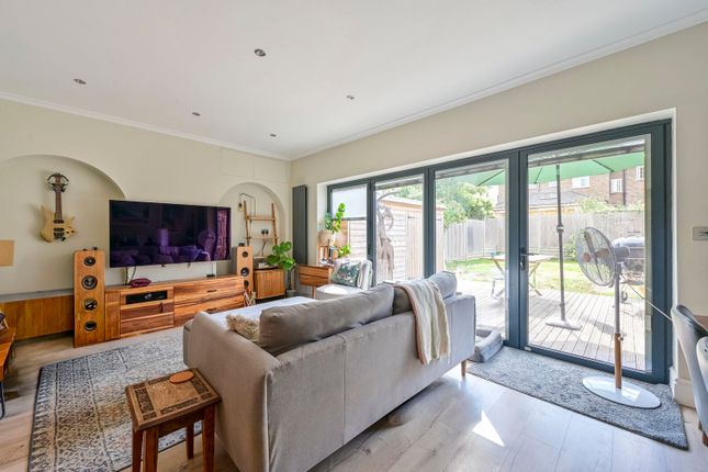 Swinburne Road, Putney photo 2