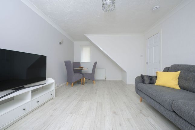 25 Mathieson Place, Dunfermline photo 4