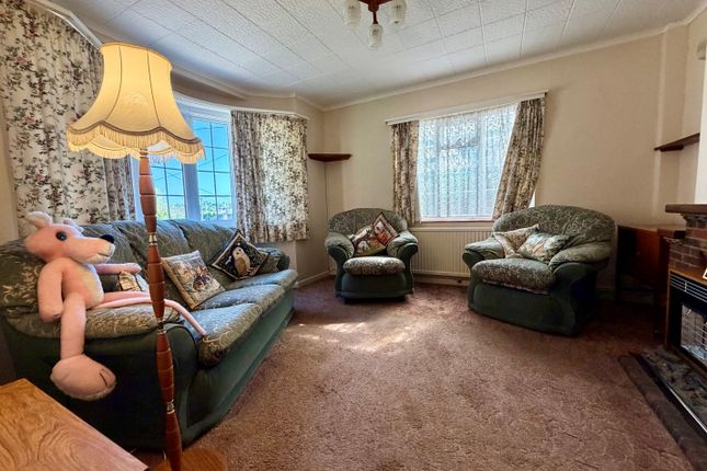 11, Nash Road, Dibden Purlieu photo 4