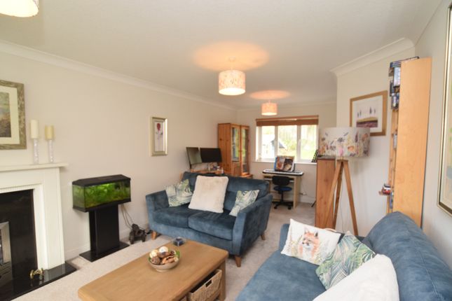 12, Dalscone Avenue, Dumfries photo 2