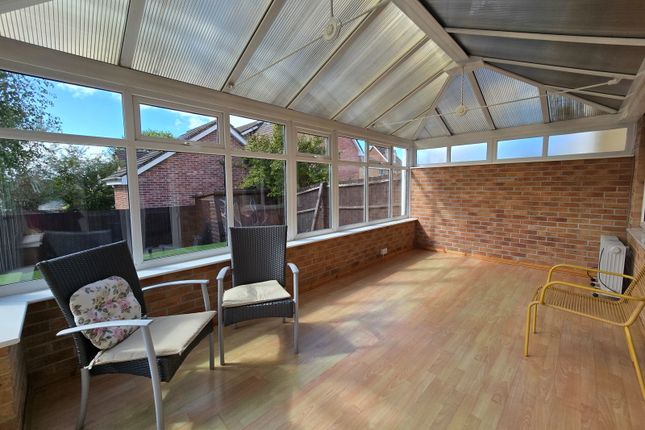 3, Cedar Court, Swansea photo 2