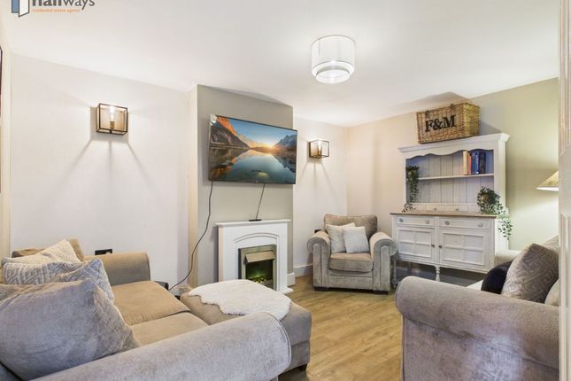 34 Gordon Road, Carshalton photo 3