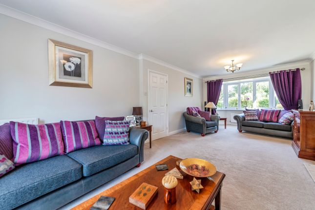 4, Paddock Close, Ancaster, Grantham photo 4