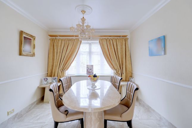 108, Downing Road, Dagenham photo 4