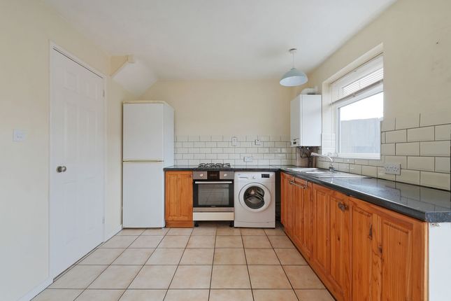 40, Ruston Close, Chesterfield photo 4