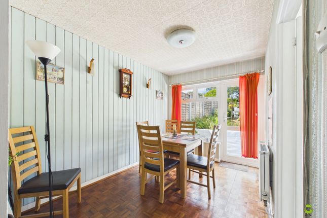 83, Avenue Road, Erith photo 2