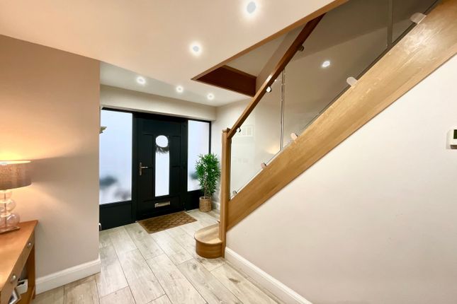 6 Pleasant Retreat, Star Road, Pontypool photo 3