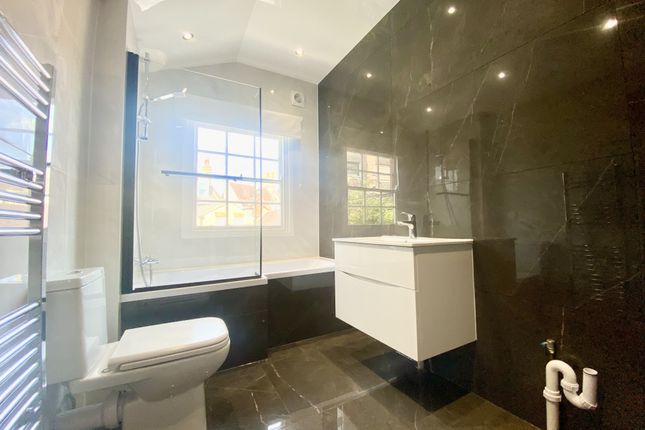3 Franklin Cottages, Green Lane, Greater London photo 2