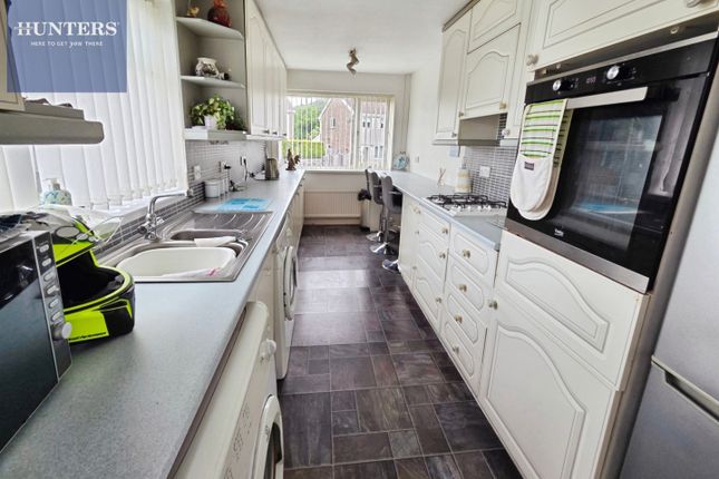 22, Llwyn Bedw, Bridgend photo 3