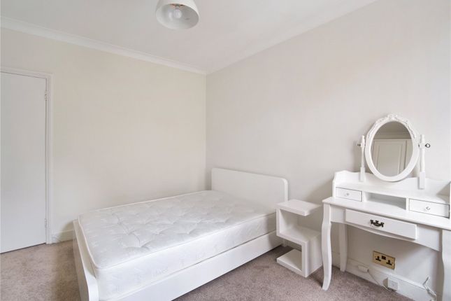 Flat for sale in Clarence Terrace, London