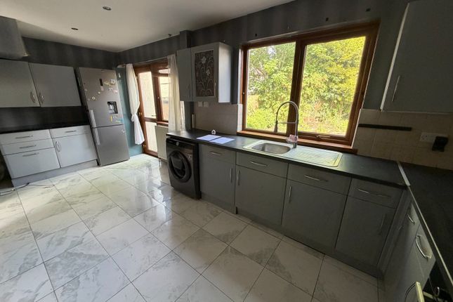 67, Larch Grove, Dunmurry photo 3