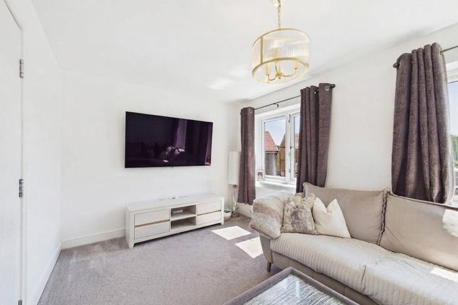23, Lotus Crescent, Castleford photo 3