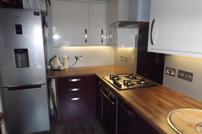 33 Barling Drive, Derbyshire photo 3