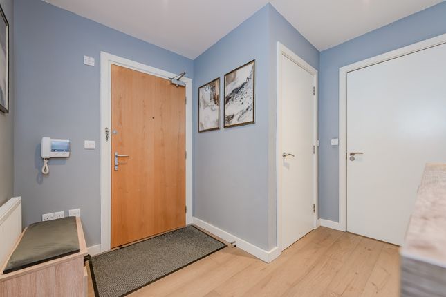 Flat for sale in Station Approach Road, Coulsdon