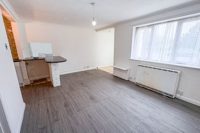1 Bracklesham Court, Bracklesham Lane, Chichester photo 4