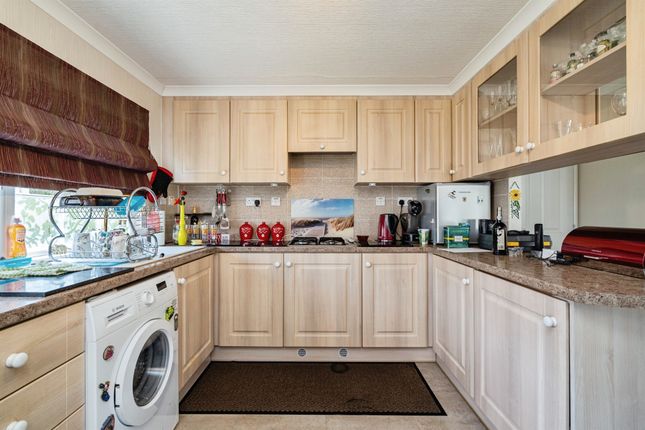 24, Waveney Park, Stuston Road, Diss photo 4