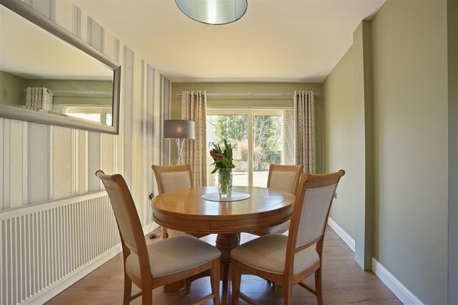 2, Royd Lane, Sheffield photo 4