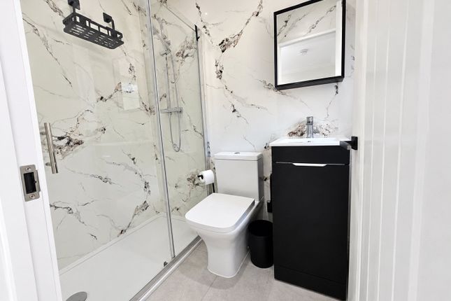 Room 6, 20, Lancing Close, West Sussex photo 2