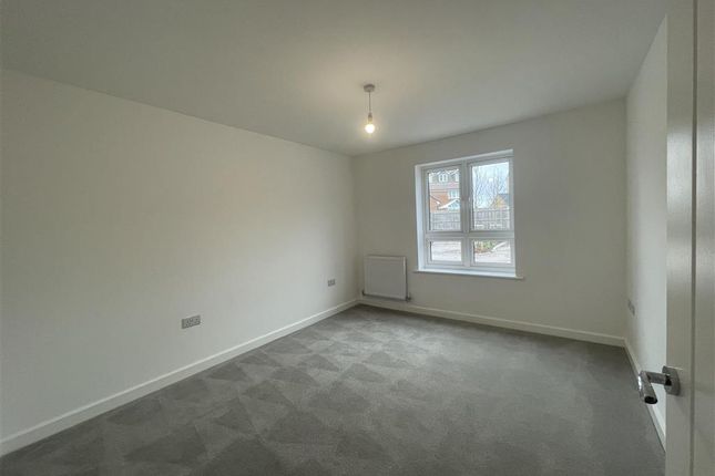 Flat for sale in Limestone Road, Chichester, West Sussex
