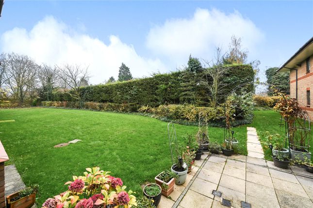 25, Guardian Close - Preston (A), Fulwood photo 2