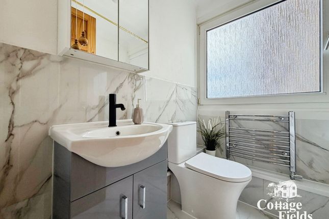 72 Cotlandswick, St. Albans photo 4