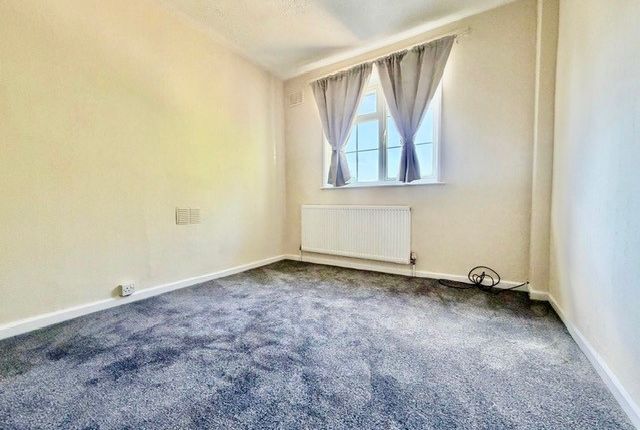 00, Westcott Crescent, Hanwell photo 5