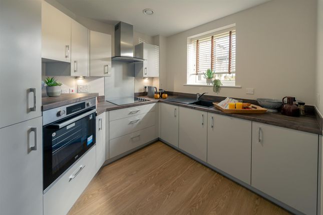 3242333, Barley Place, Blandford Forum photo 2