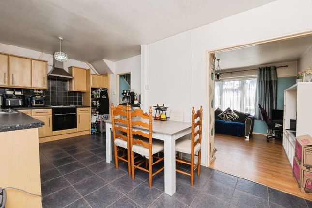 47, Coleshill Drive, Avon photo 4