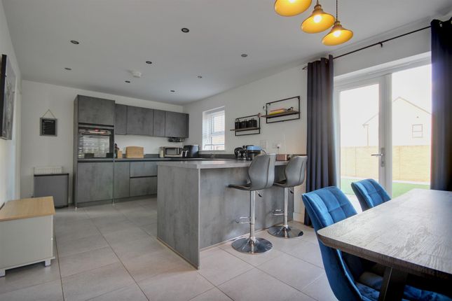 24, Grey Willow Drive, Beverley photo 4