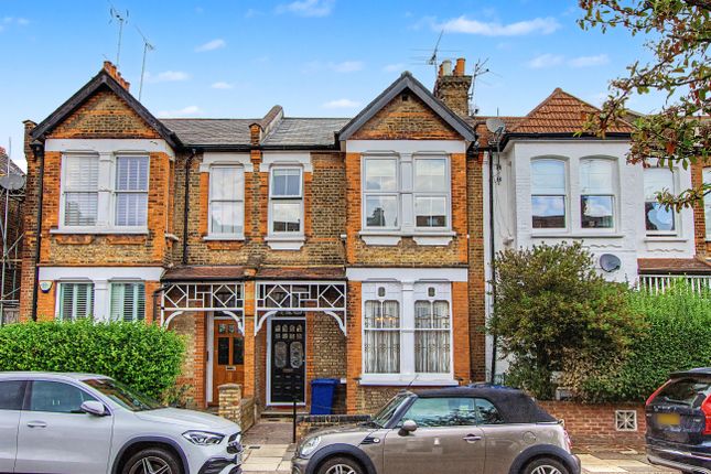 Studio flat on 4, London, £950,000