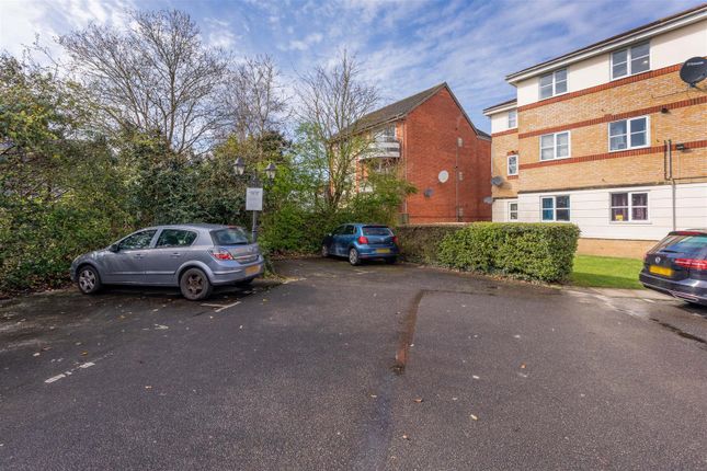 Flat for sale in Richards Way, Cippenham, Slough