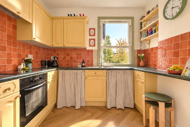 Markhouse Road, London photo 3