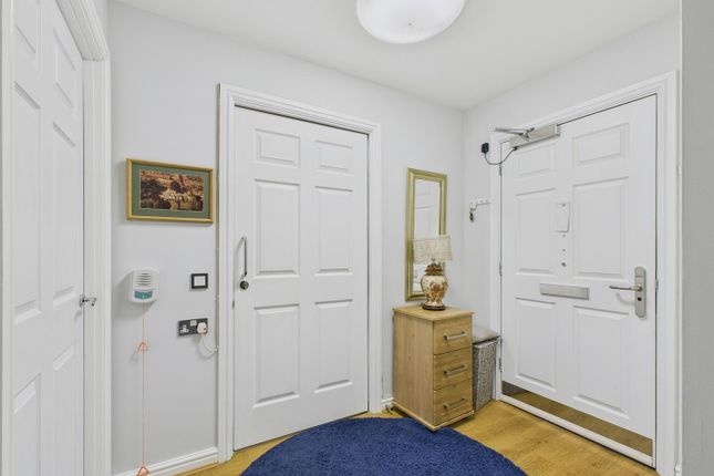 136 Clarence Park, Malvern photo 2