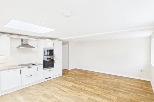 Apartment 4, Gluvian House,, Gonvena Hill, Cornwall photo 4
