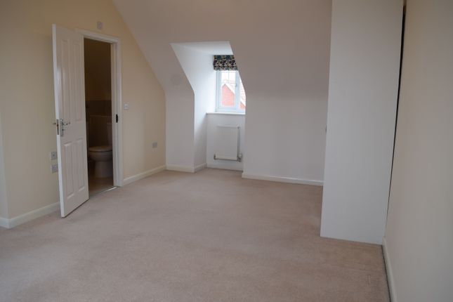 65, Timken Way North, Northampton photo 4