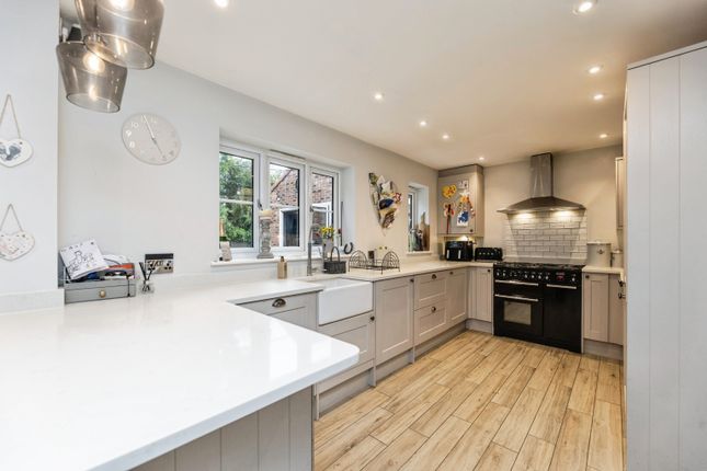 17, Milford Way, Leeds photo 4