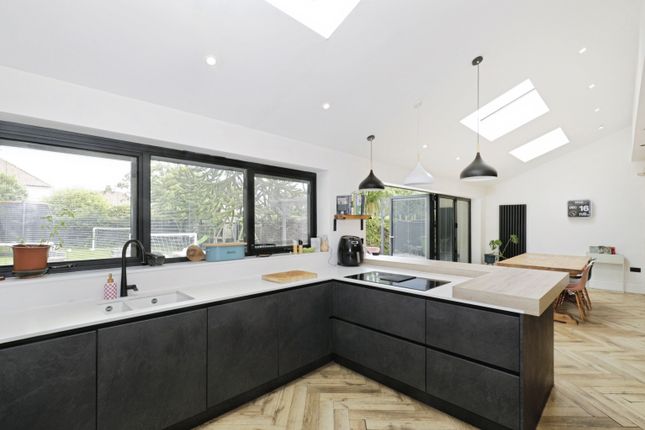 17, Coda Avenue, York photo 4