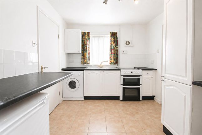 Flat 1, 62, Victory Avenue, Waterlooville photo 3