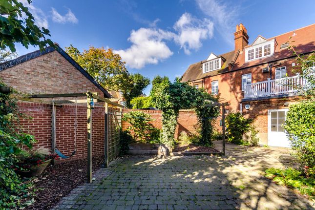 Thumbnail Terraced house to rent in Bath Road, Bedford Park, London