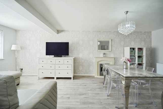 22, Malvern Crescent, Leicestershire photo 4