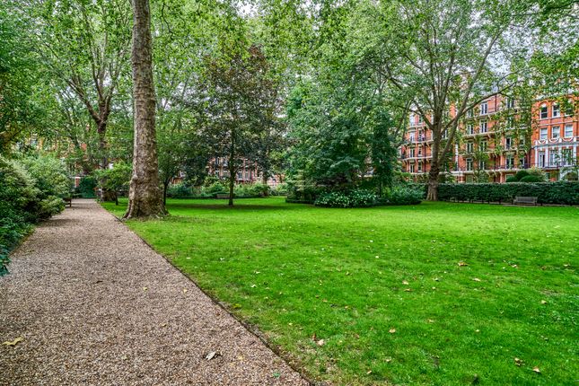Flat for sale in Bramham Gardens, London