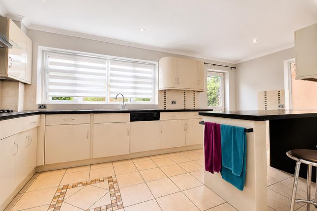 25, Bartel Close, Hemel Hempstead photo 2