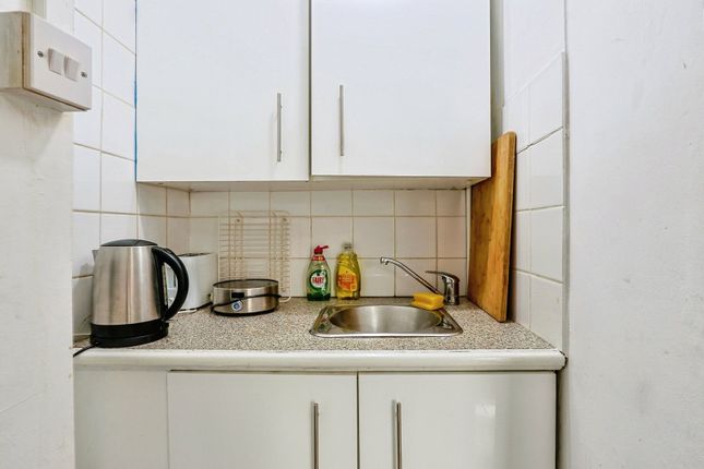 Flat 1-4, 31, St. Michaels Road, Dorset photo 4
