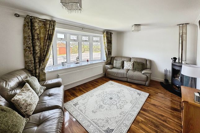 130, Ridgewood Gardens, Neath photo 2