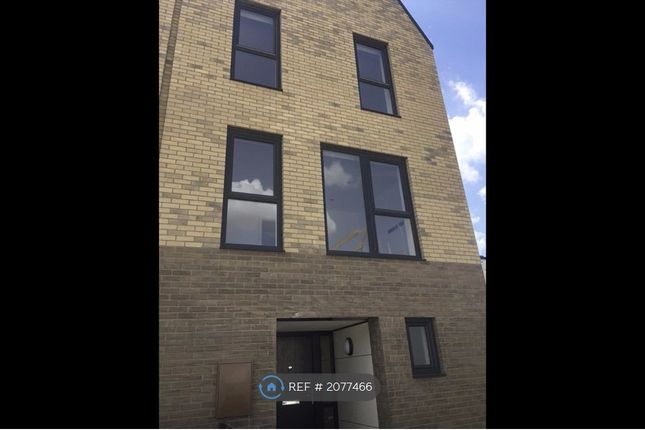 Thumbnail Terraced house to rent in Sandpiper Drive, London