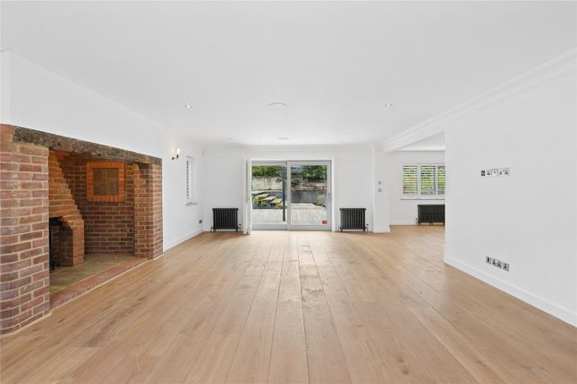 5, Fairfield Park, Surrey photo 5